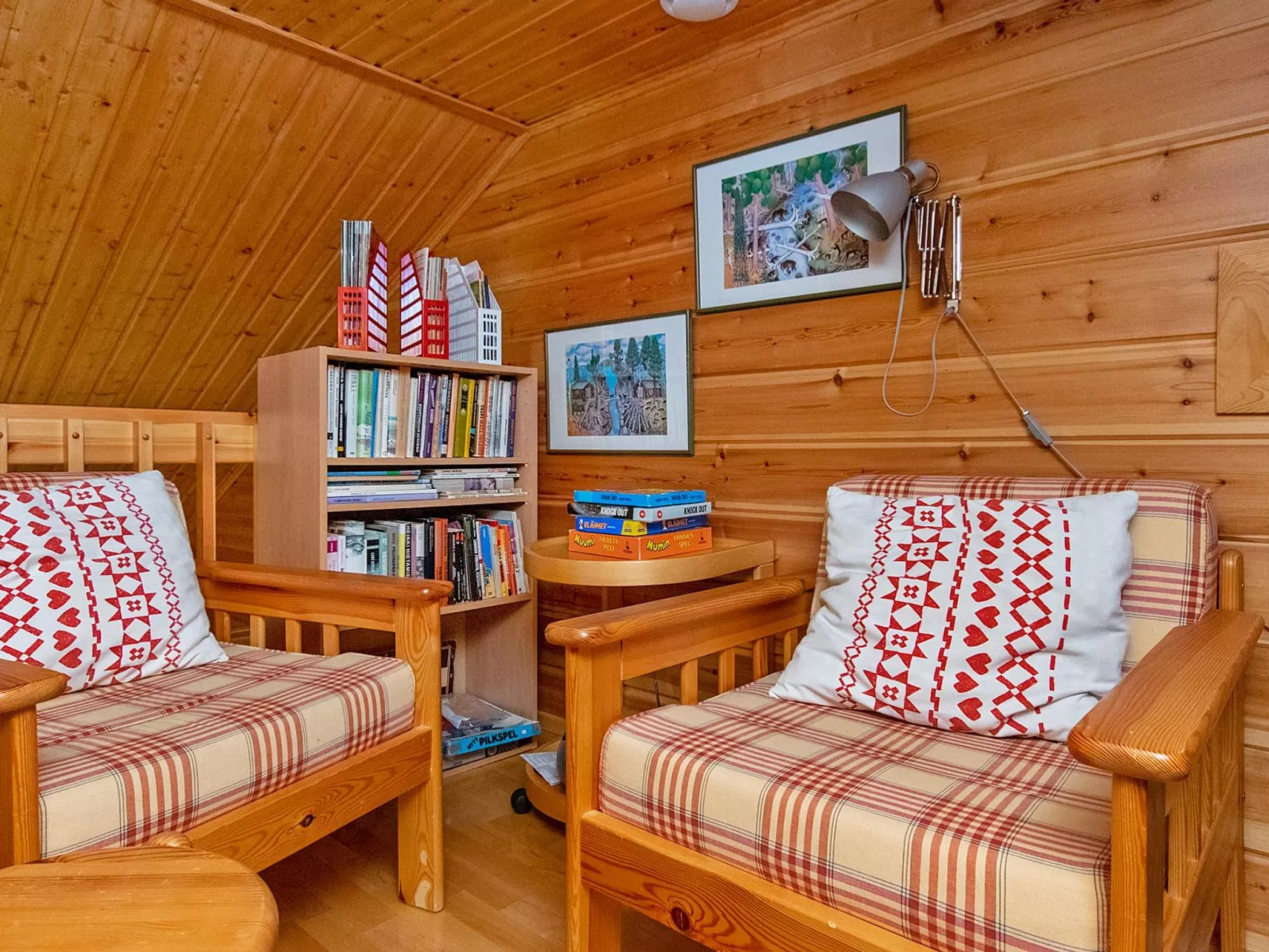 Kuksatie 7 a-Drinnen