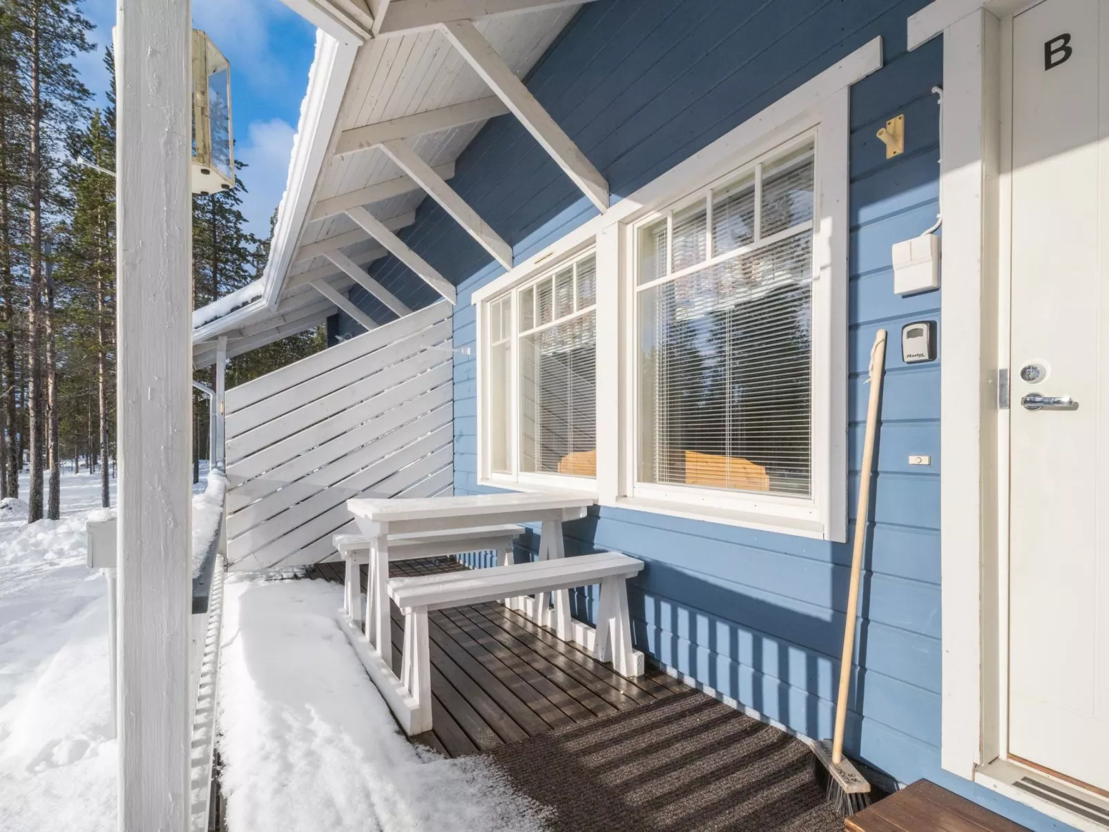 Kuksatie 8 b-Drinnen