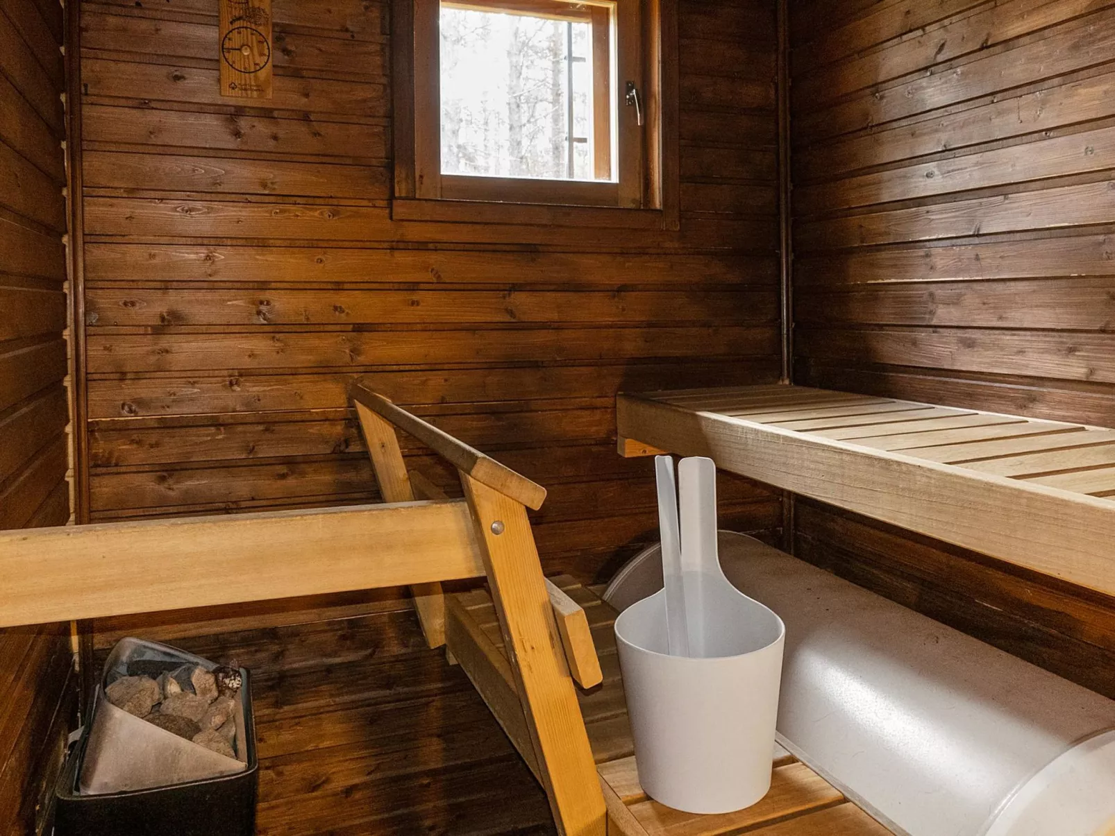 Puuhapirtti 1-Drinnen