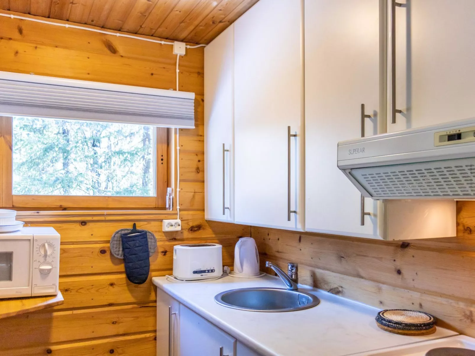 Pyhä pikkukarhu-Inside