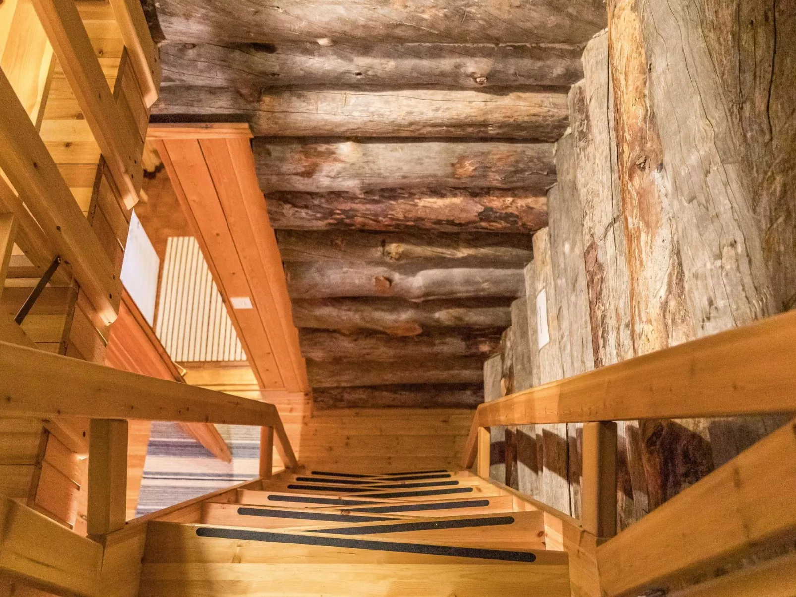 Ylläsnäkyy 7 / karkelo-Inside