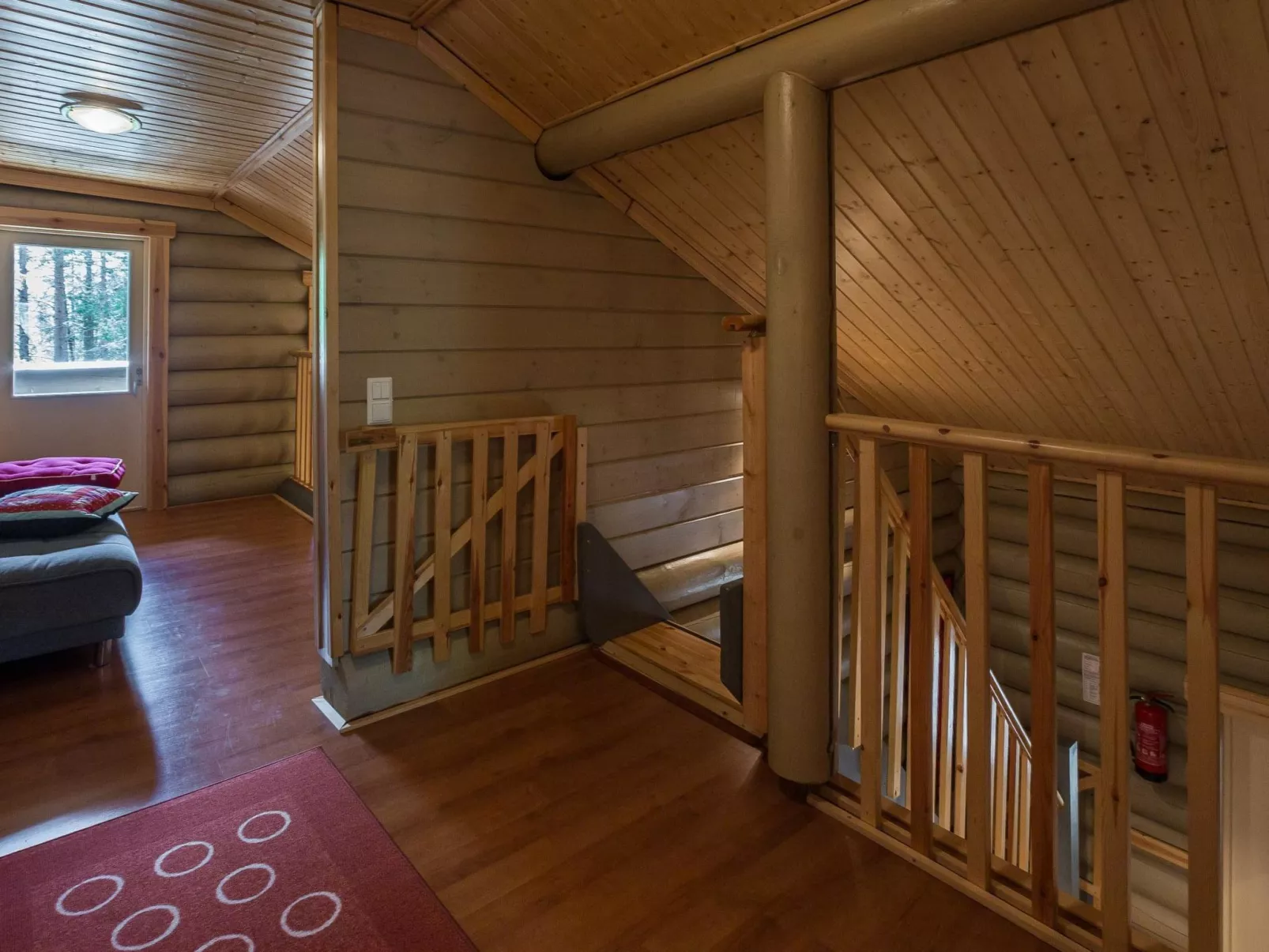 Ylläsmaisema 2-Drinnen