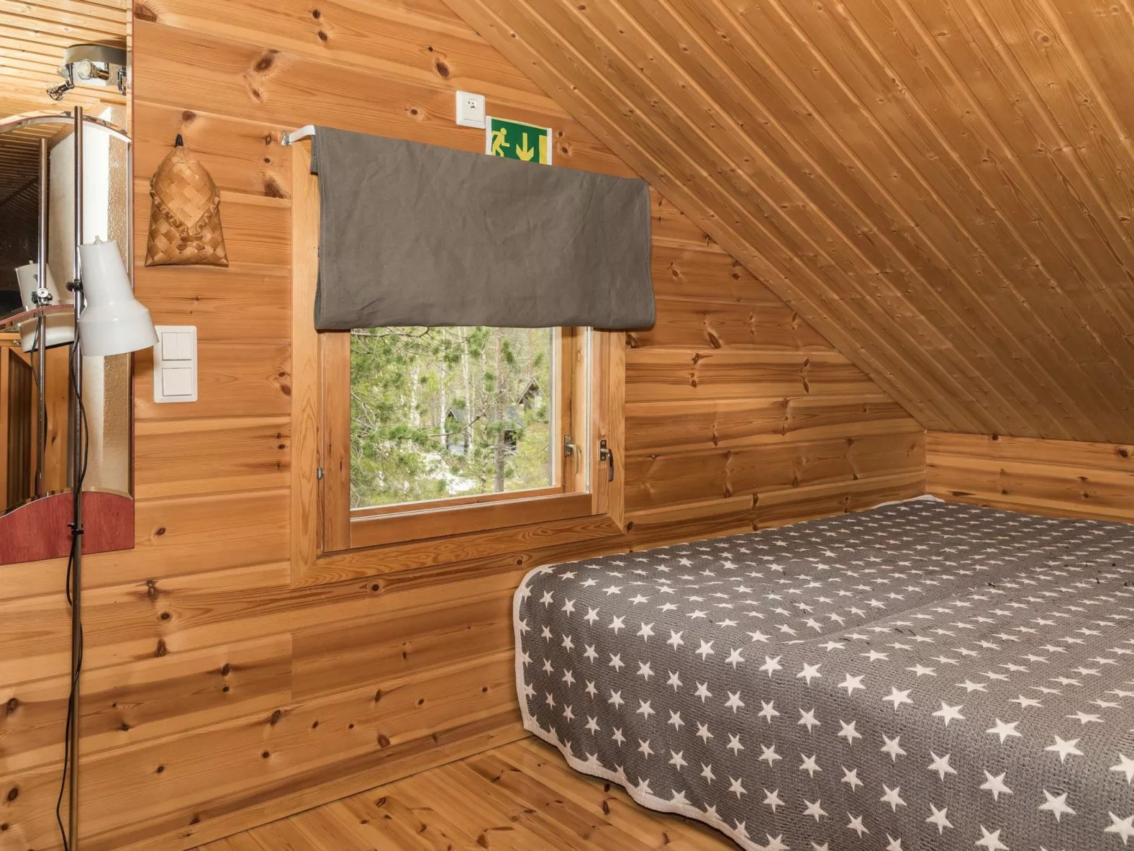 Tievatupa 1, isompi-Drinnen