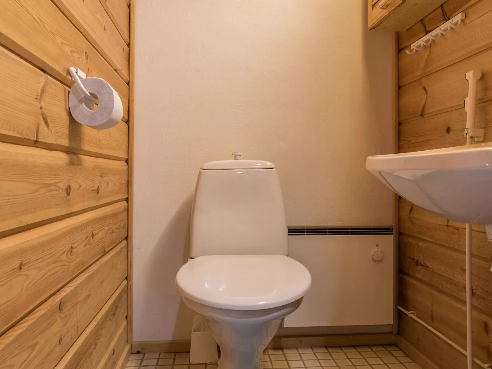 Lomaylläs b39 /suppapolku 6b-Drinnen