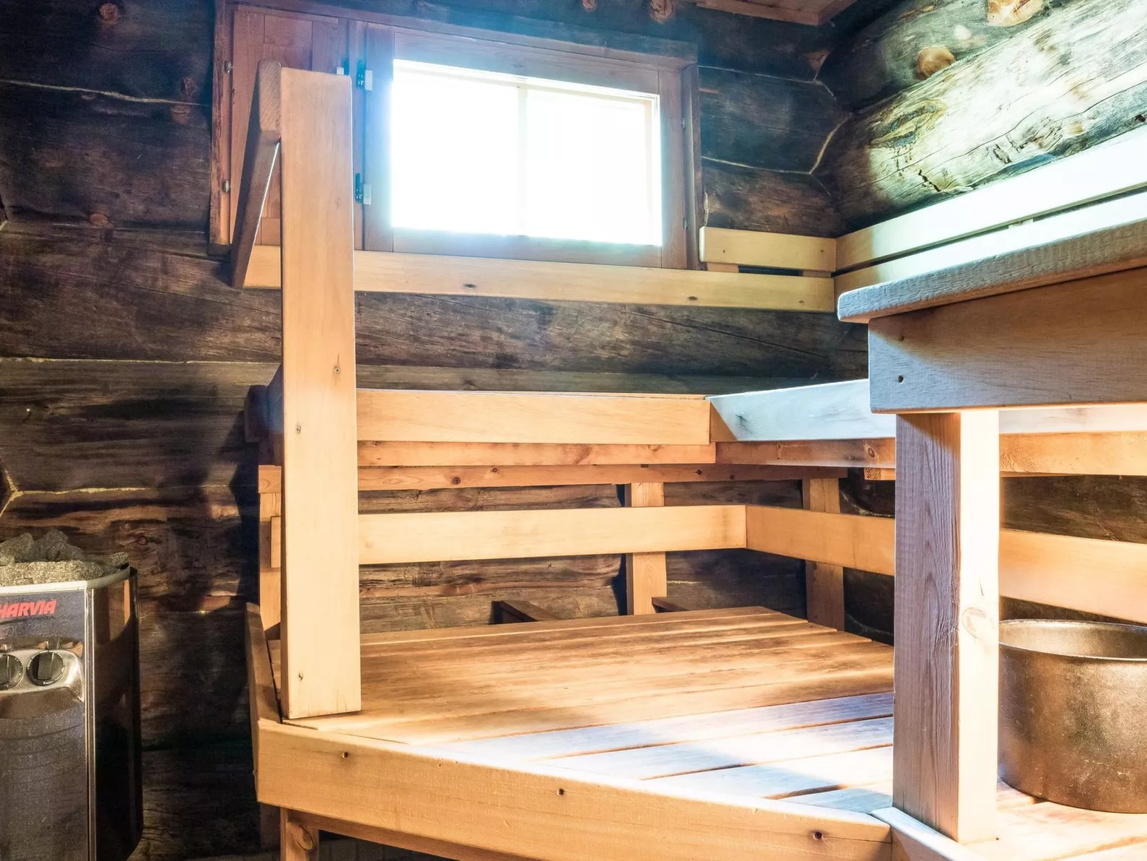 Ylläspollu a-Dedans