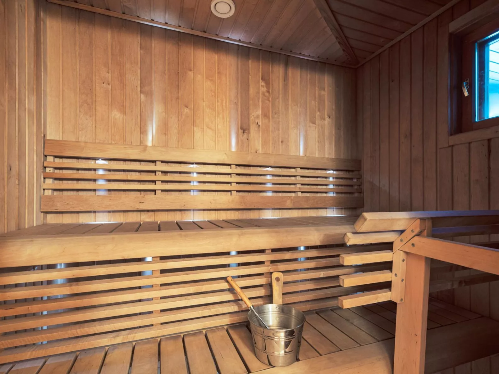 Ylläshuili 2-Drinnen