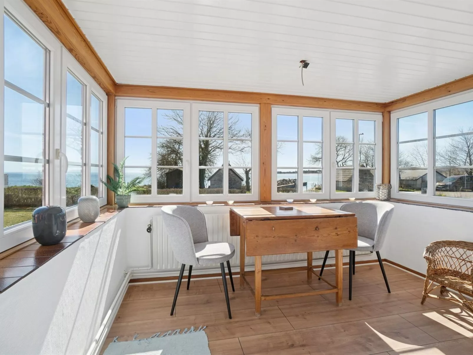 "Hakon" - 40m from the sea-Inside