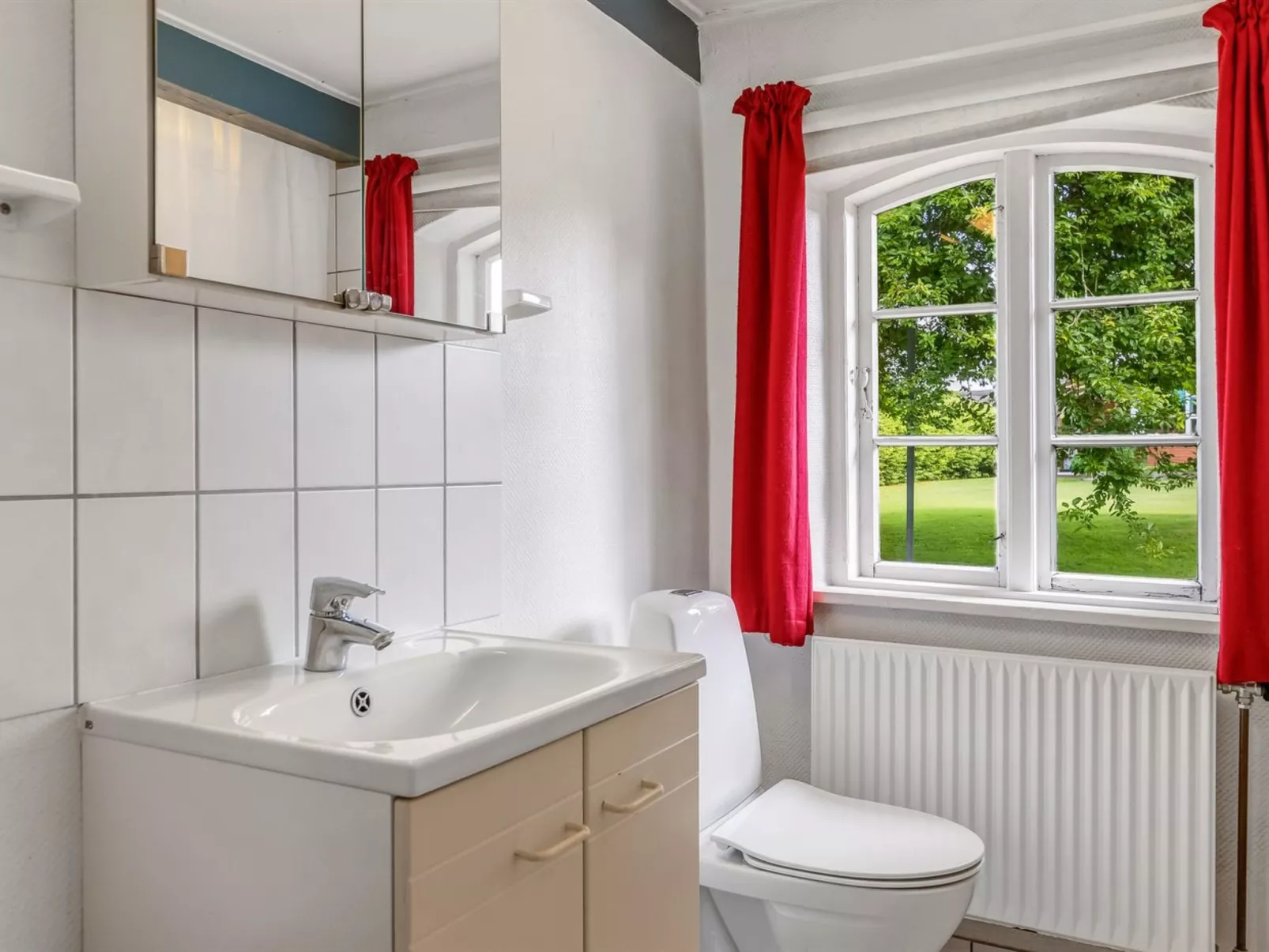 "Tuki" - 10km from the sea-Inside