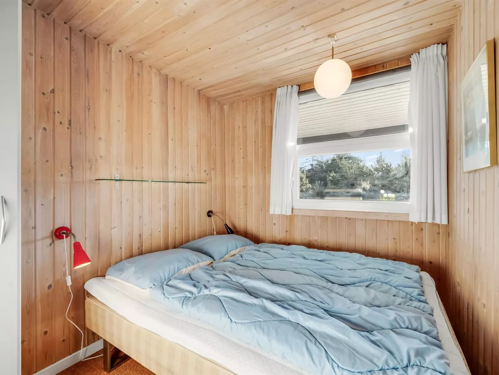 "Elsabet" - 700m to the fjord-Drinnen