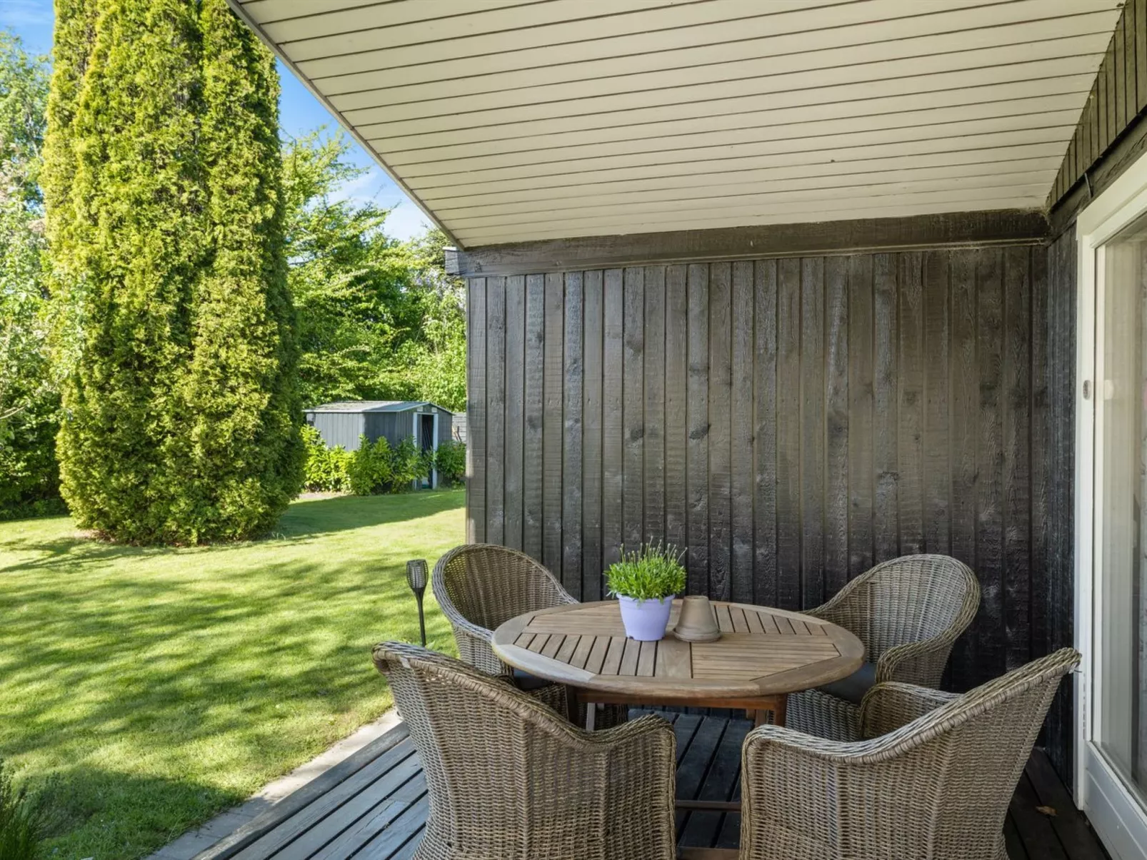 "Bjart" - 150m from the sea-Draußen