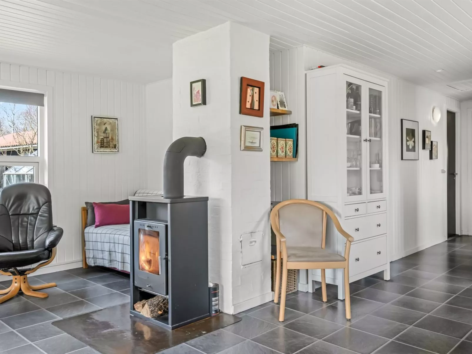 "Randulf" -  from the sea-Dedans