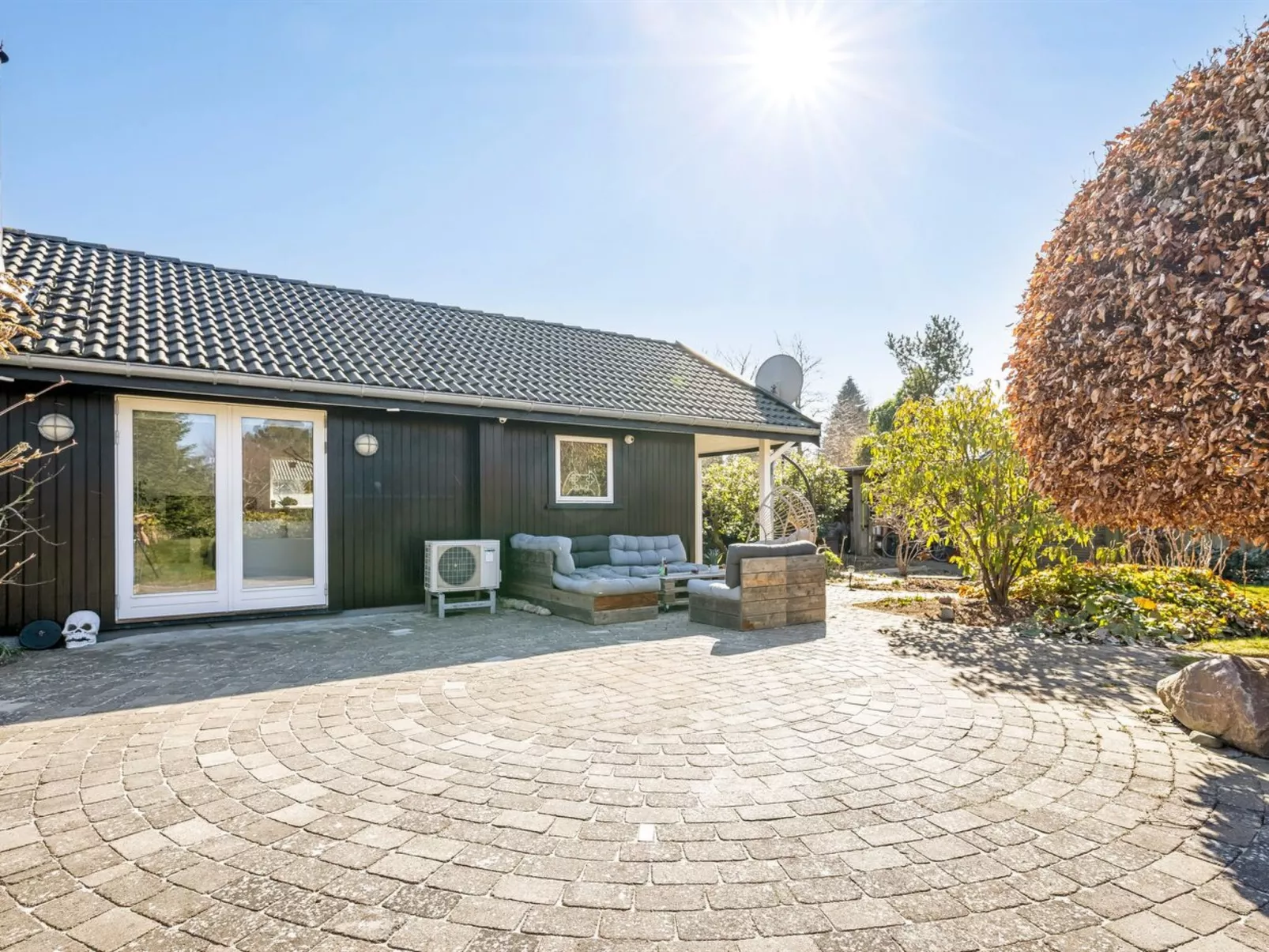 "Hughe" - 1.3km from the sea-Dehors