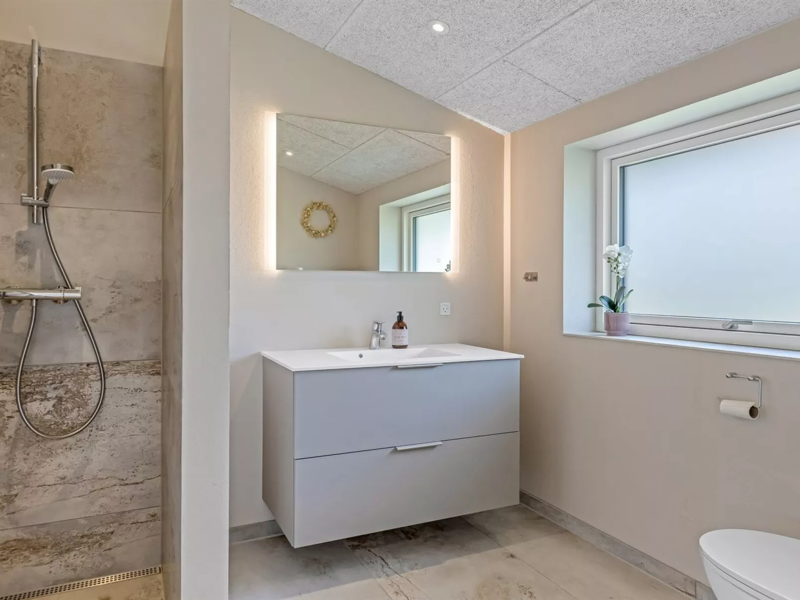 "Alvira" - 30km from the sea-Inside