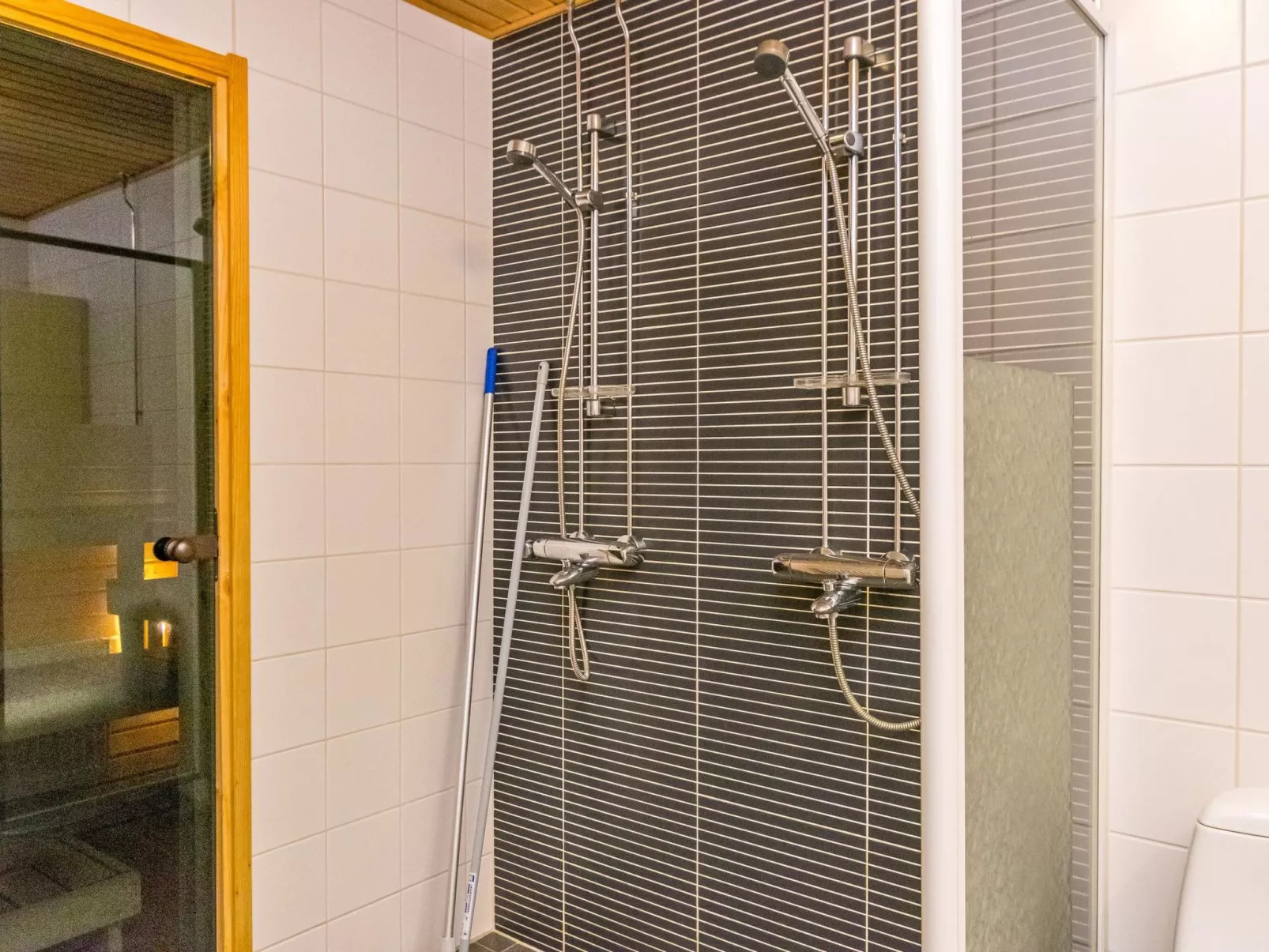 Länsirinne e 20-Drinnen