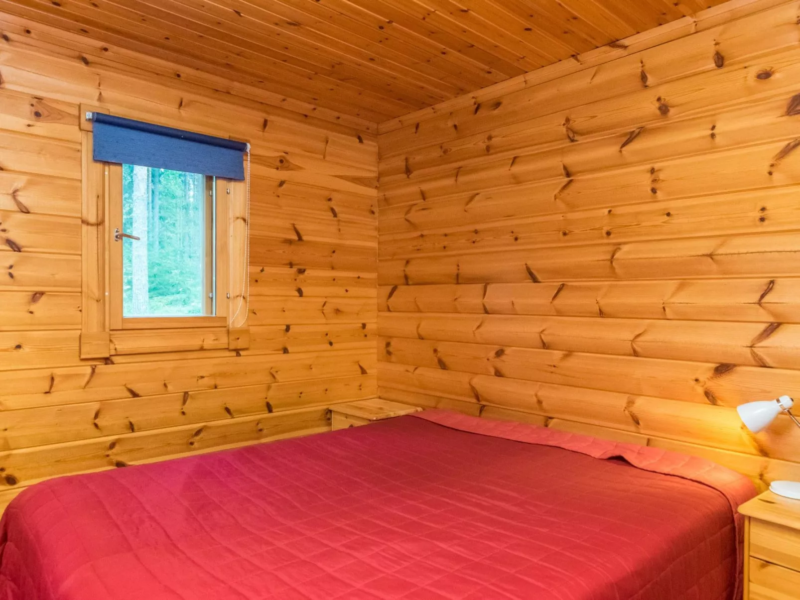 Metsola / huilinpaikka-Dedans