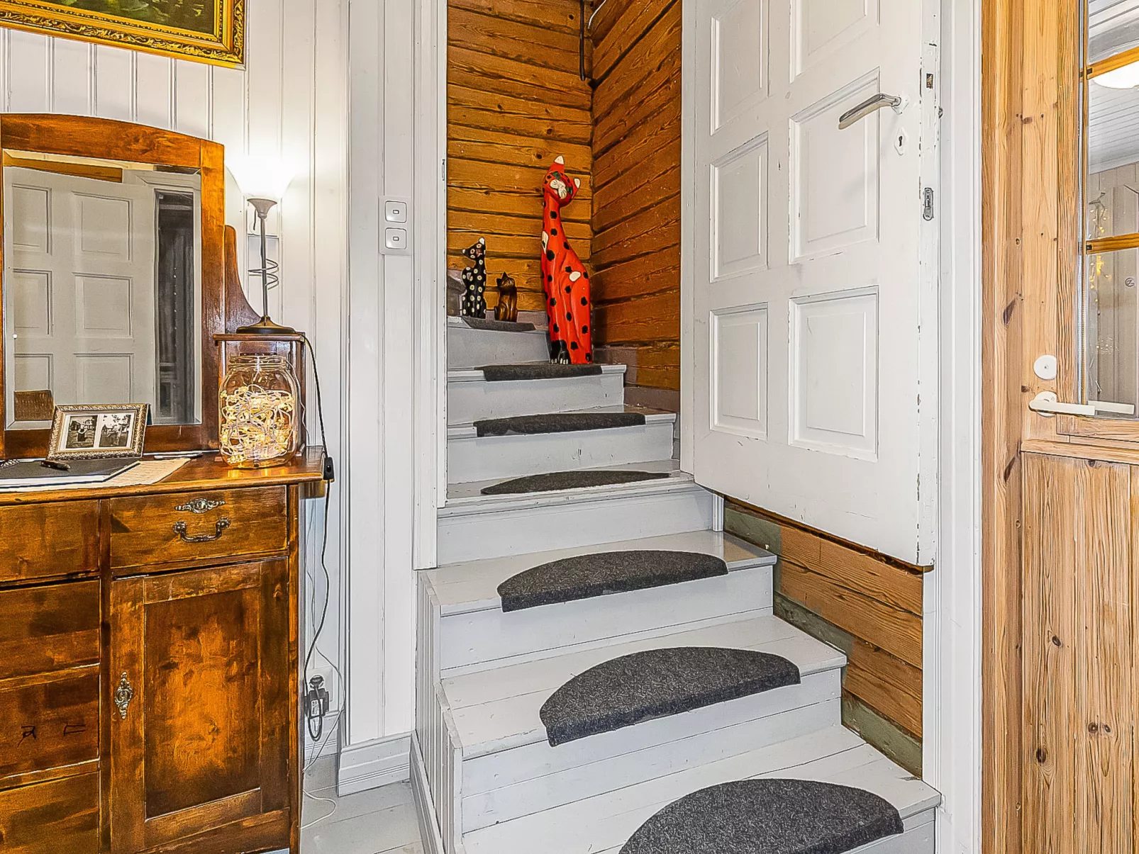 Päätalo, mökkilomat ja perhejuhlat-Dedans