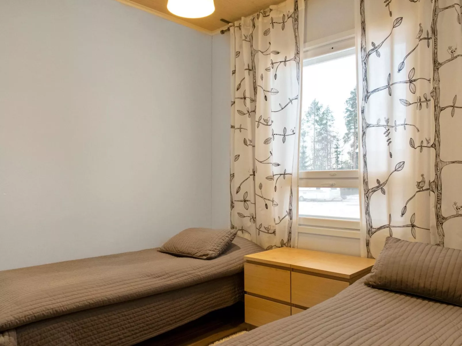 4 seasons b 1-Inside