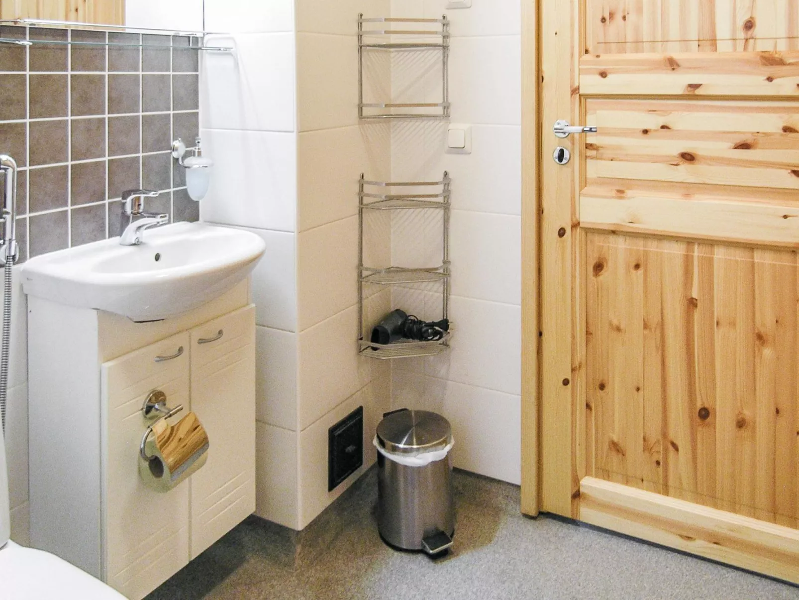 Yläneuvola lanssi-Drinnen