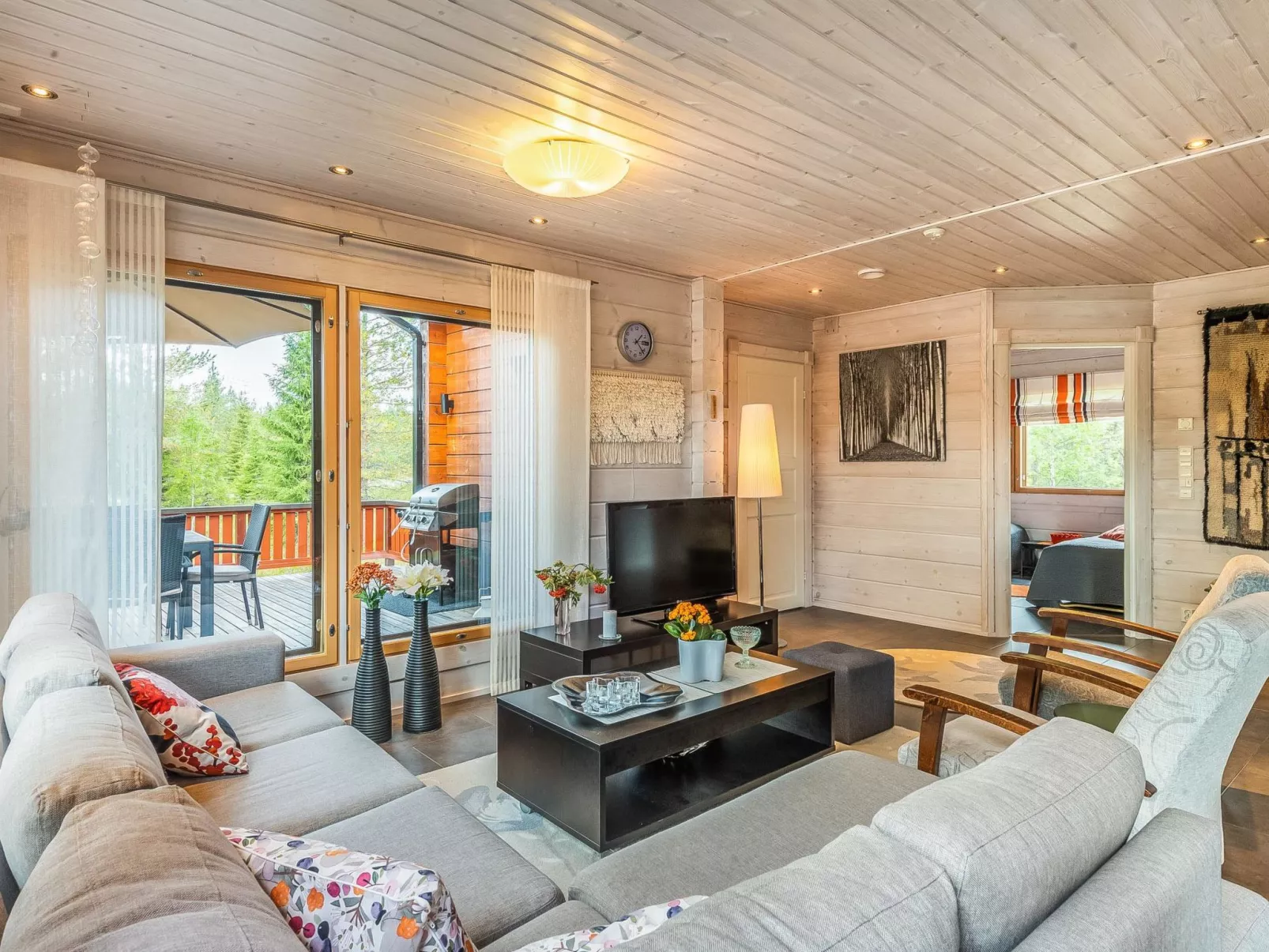 Lapinukonkäännös-Dedans