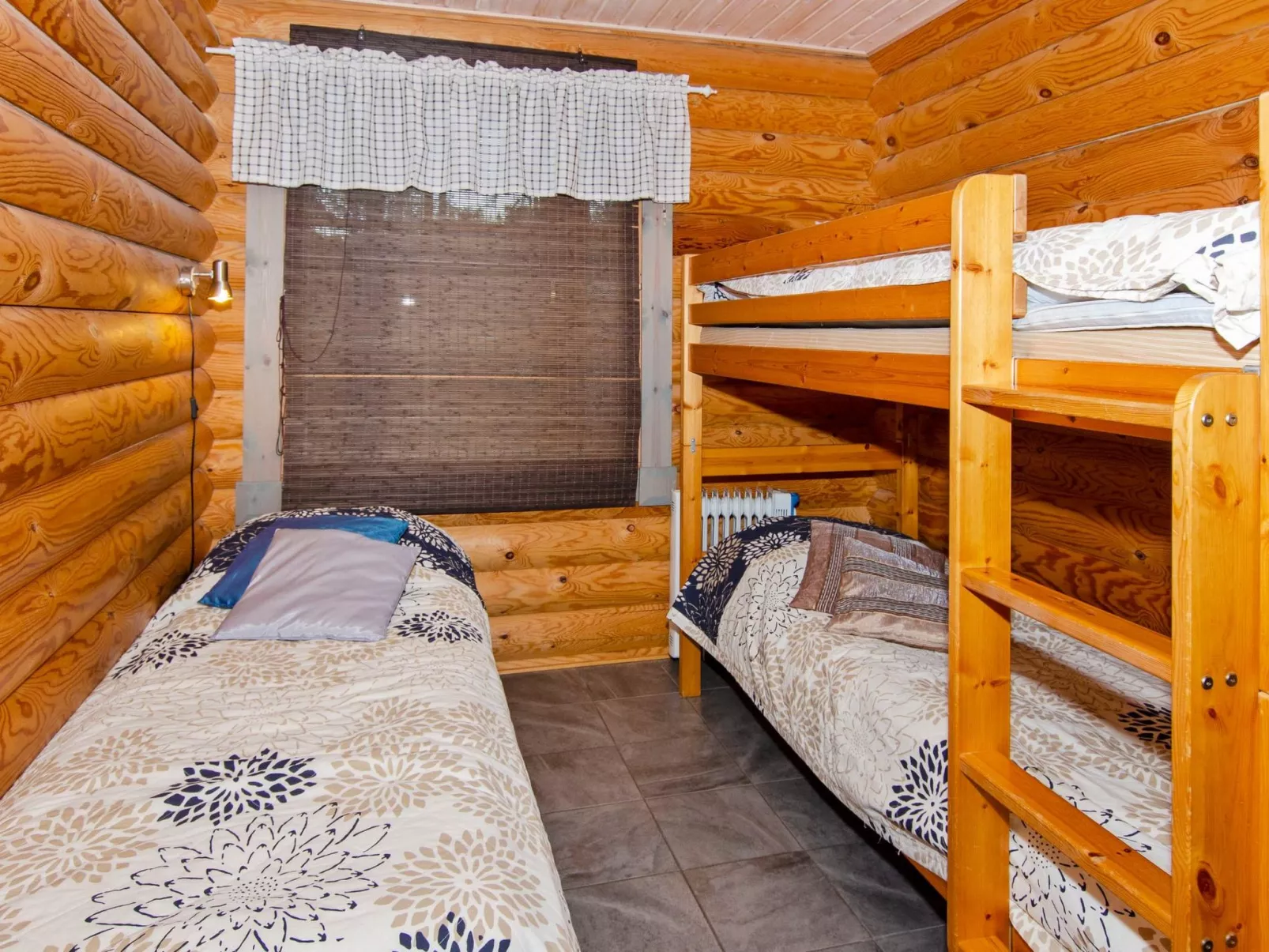 Amero purnu 3-Dedans