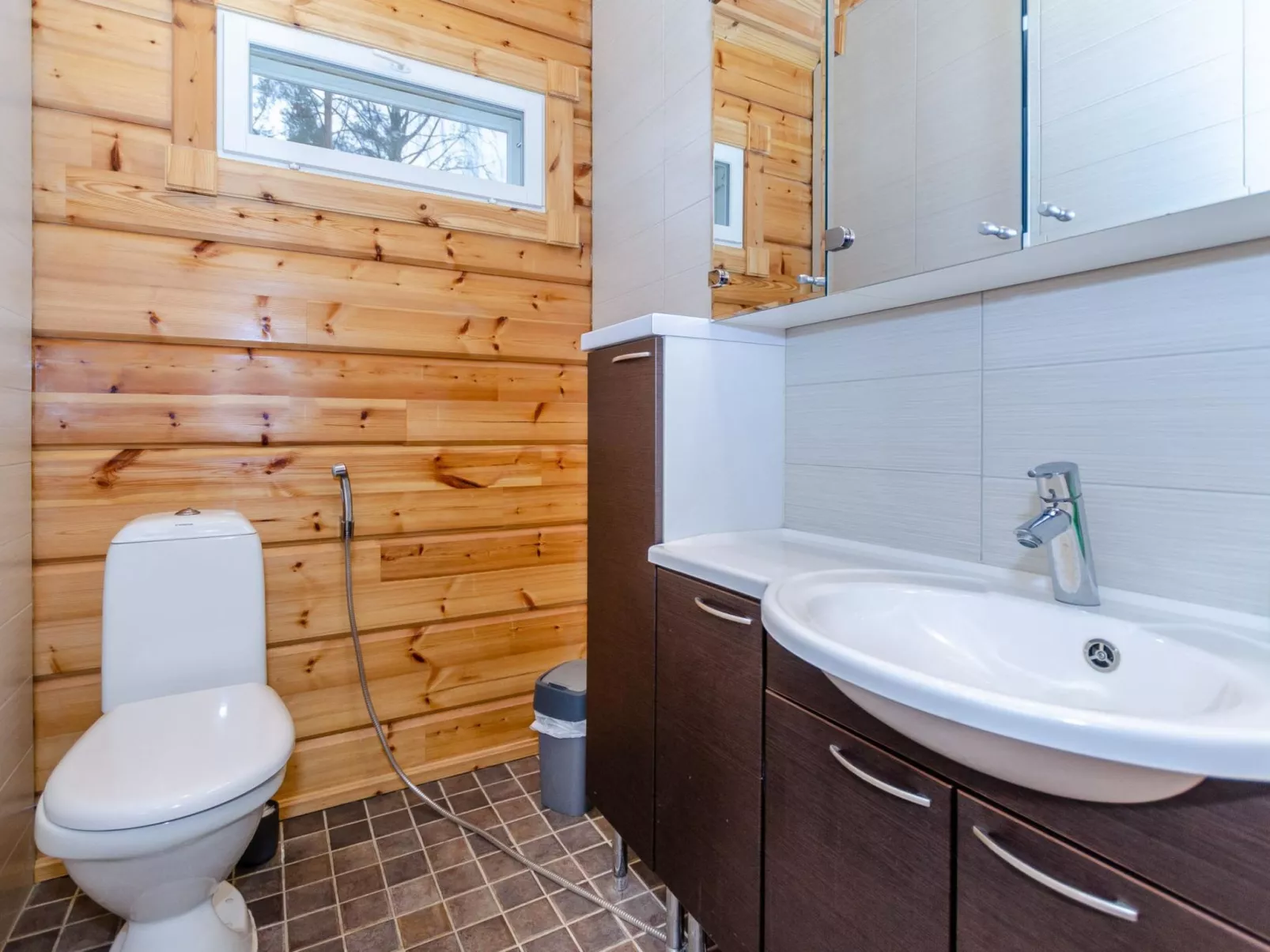 Kolin mesikämmen-Dedans