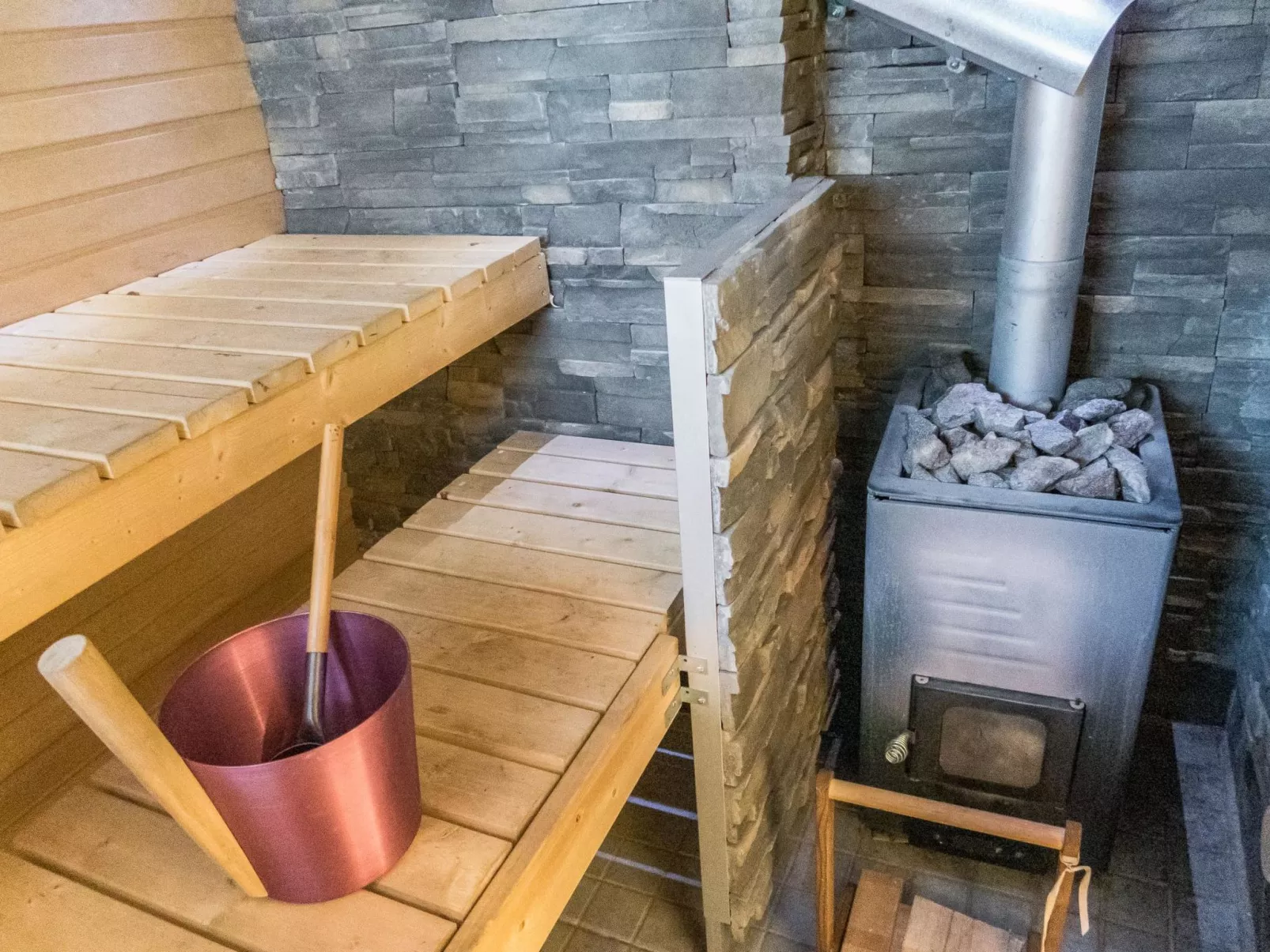 Oivangin siesta-Dedans