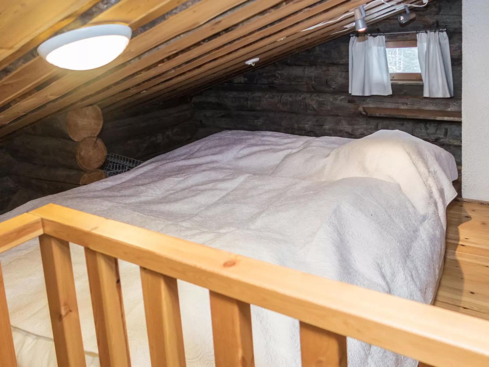 Otsolanhovi b 8-Dedans