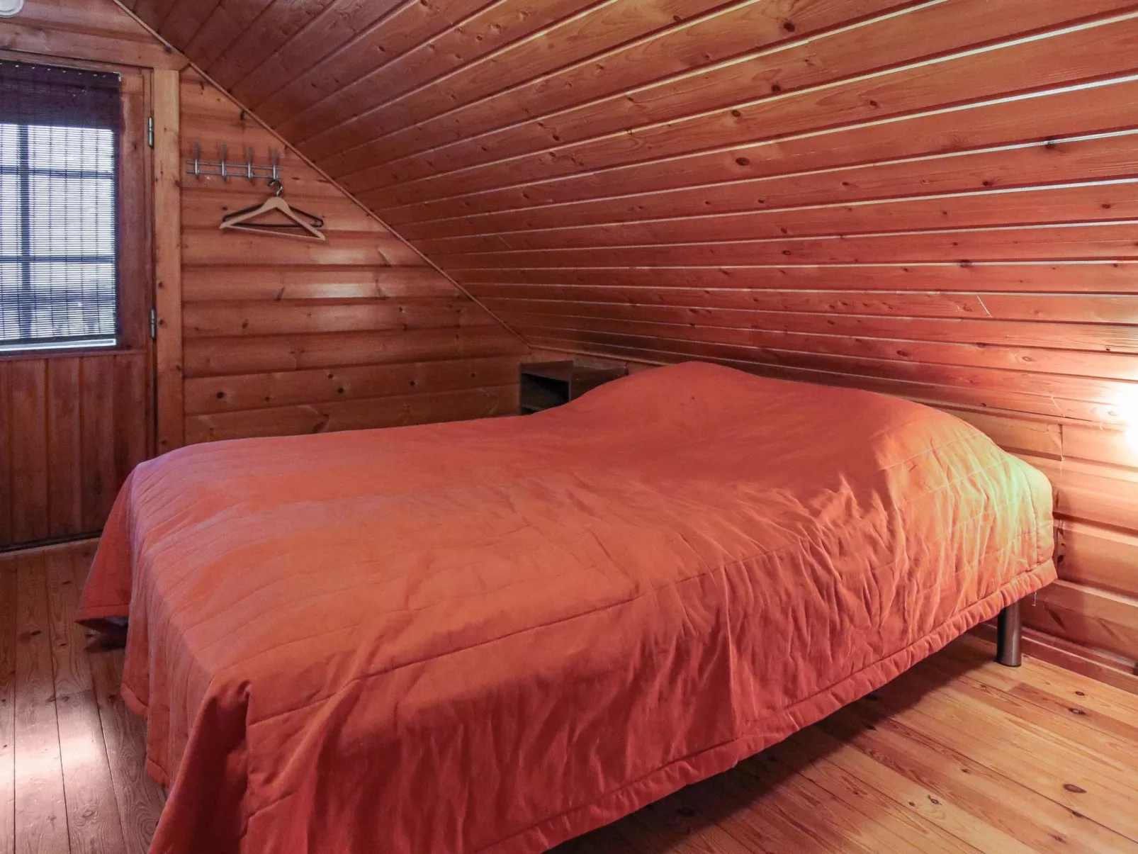 Aurinkoalppi 11a paritalon yläkerta-Dedans