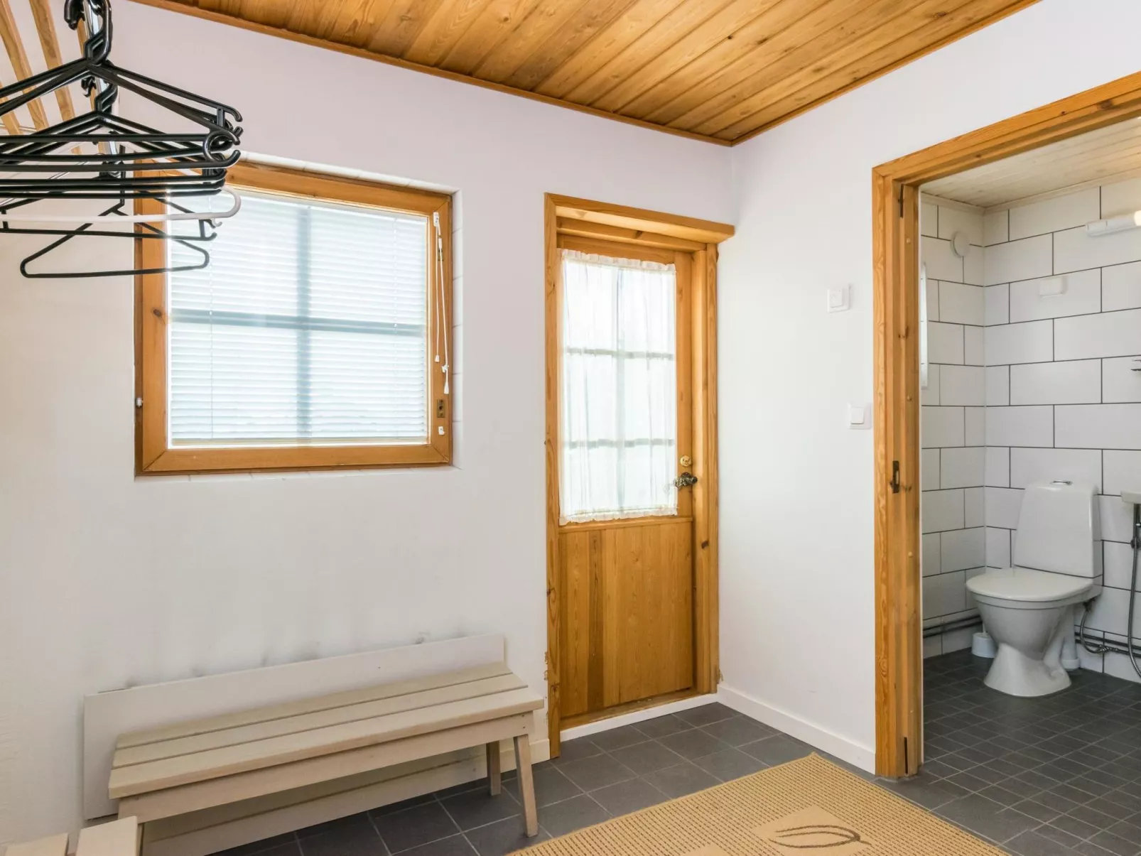 Gasthalla b paritalo-Dedans