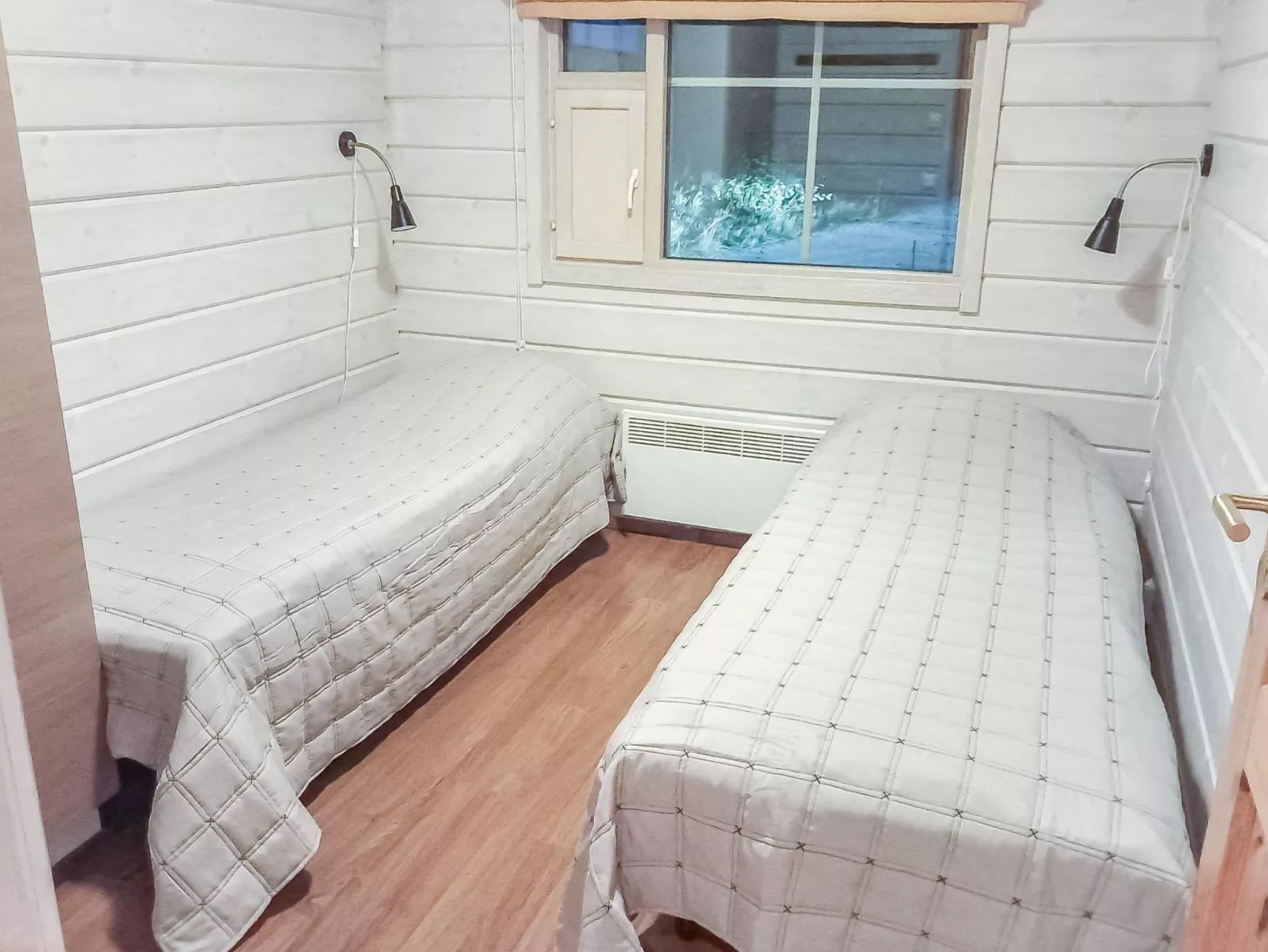 Aurinko-saaga 4 paritalo-Dedans