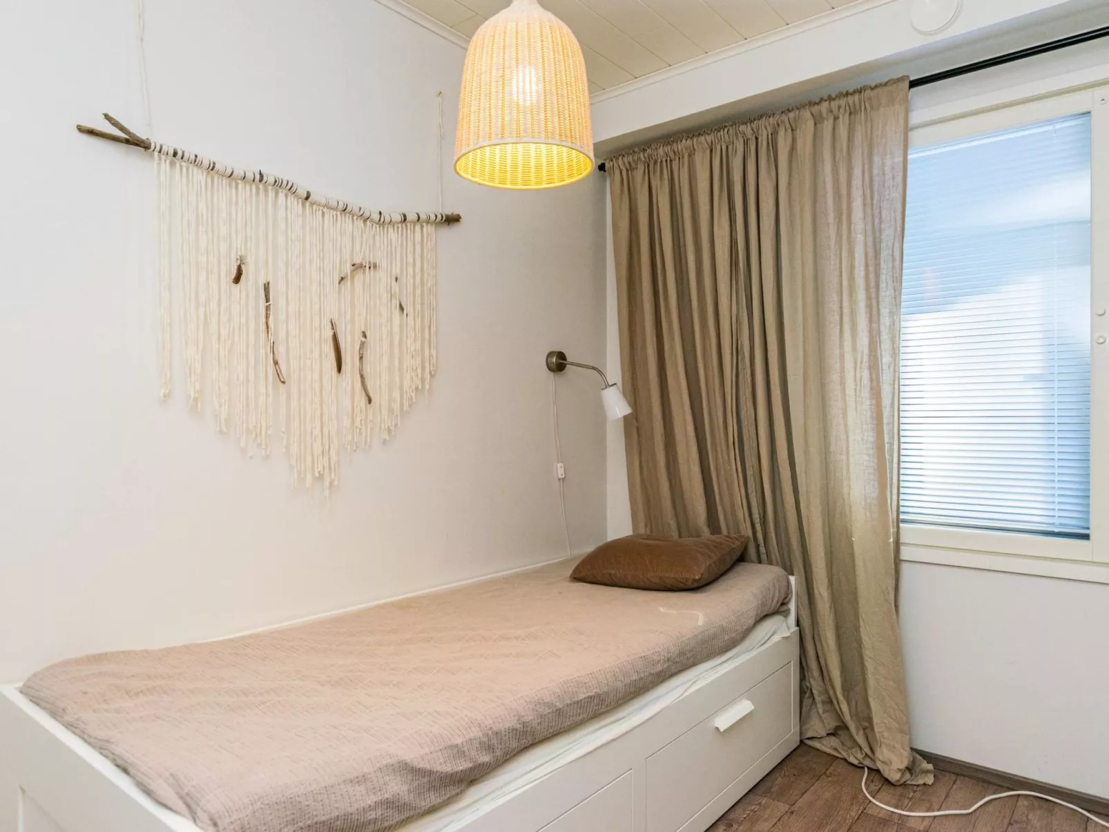 Skivillas 78 ukkohalla (1)-Dedans