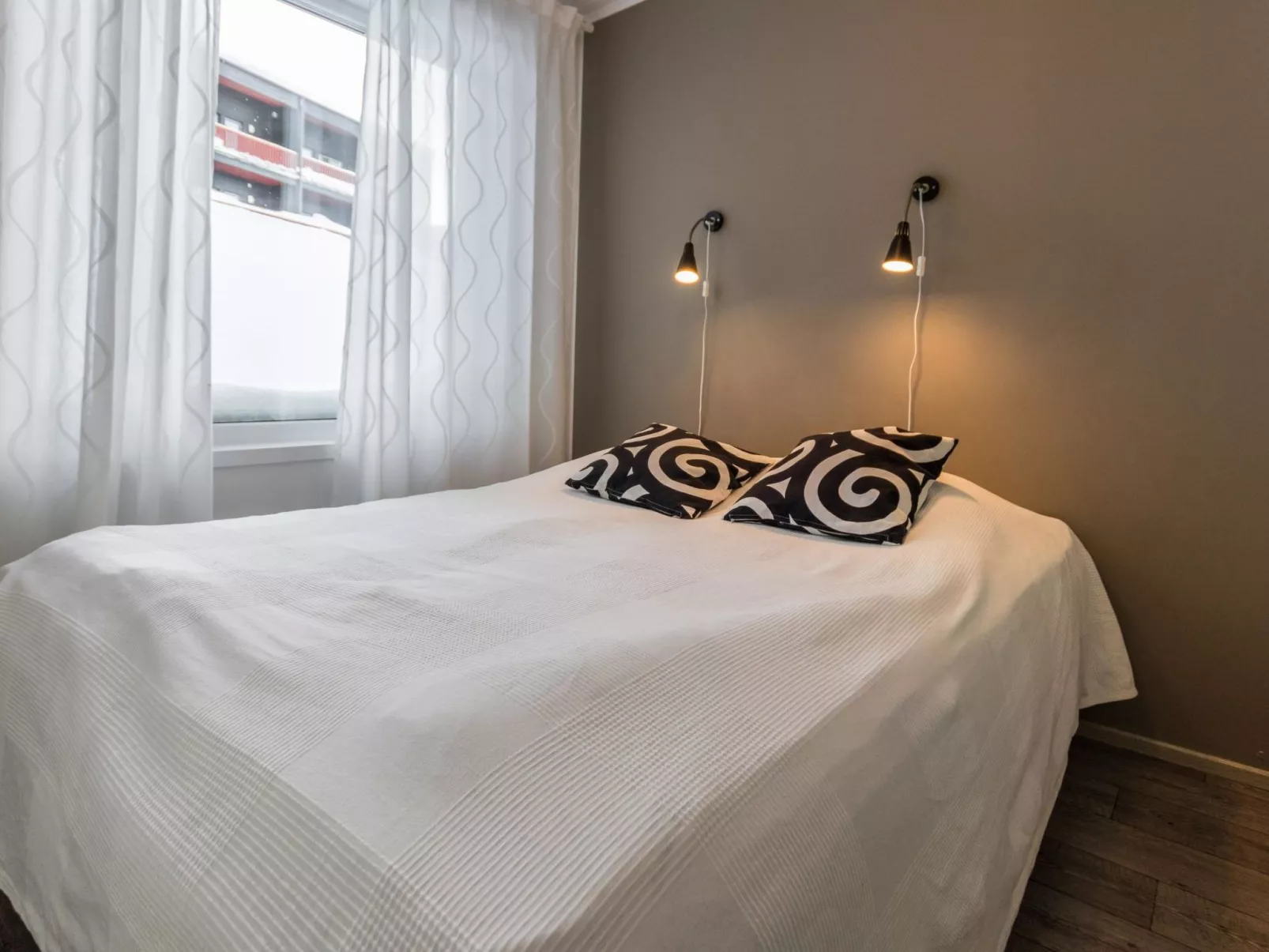 Sun&skivillas 5. (3mh)-Drinnen