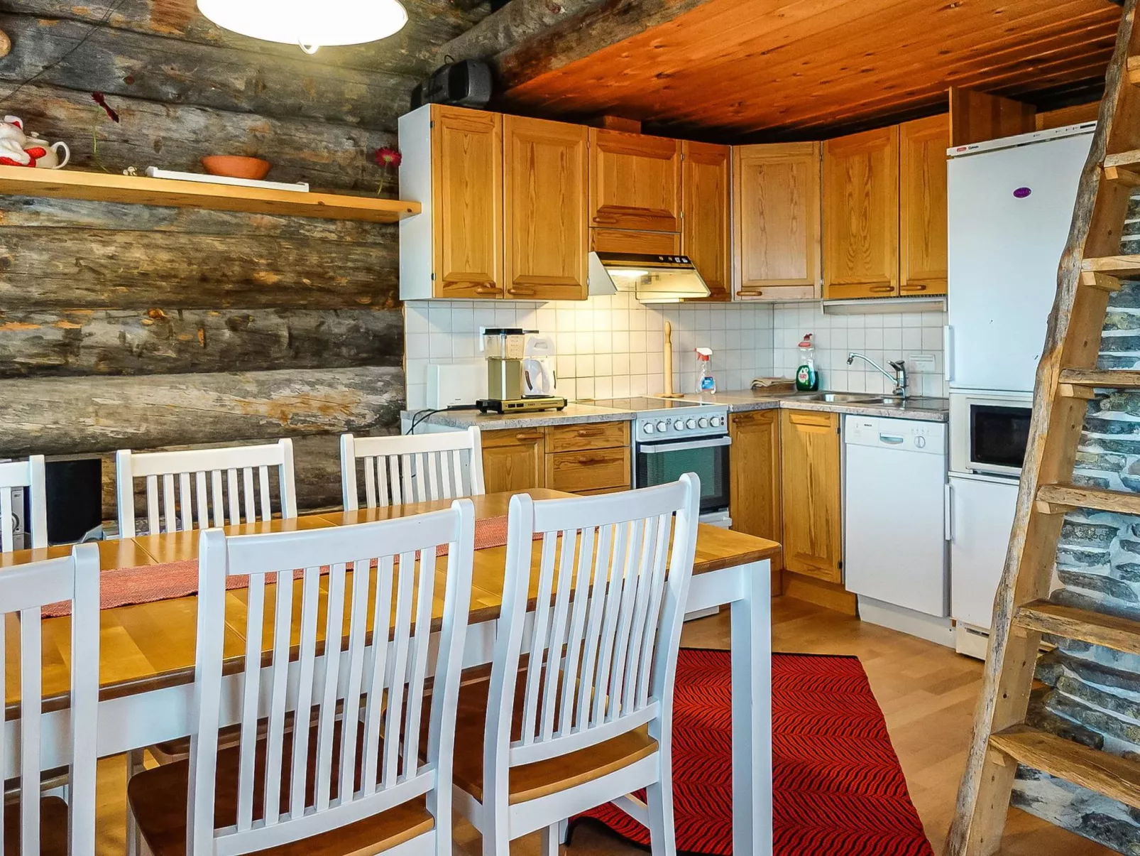 Sallanhelmi c2-Dedans