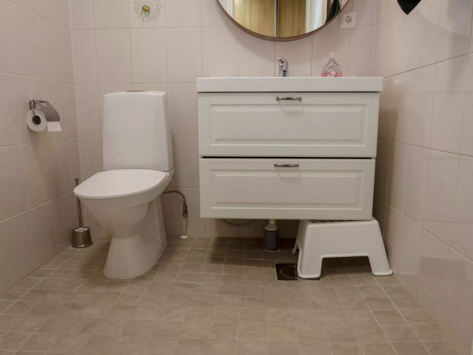 Iso-karpalo b-Dedans