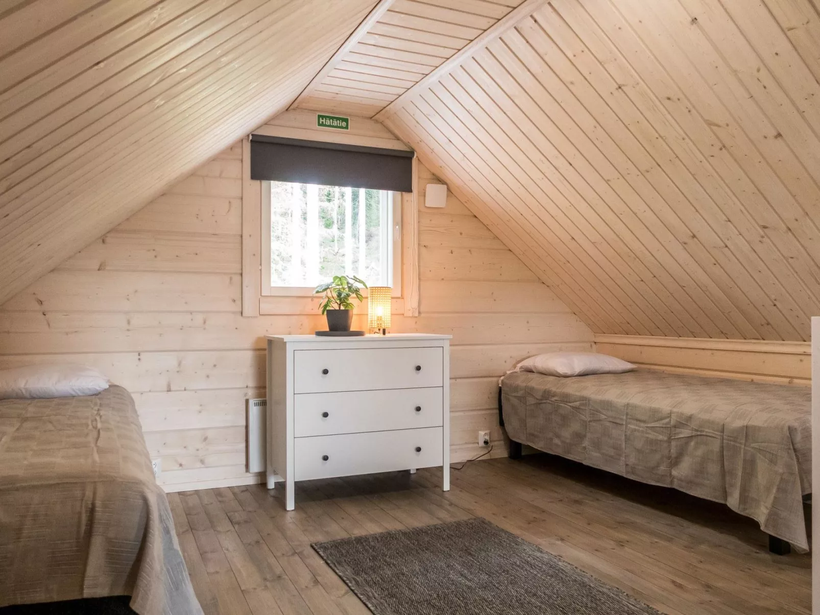 Kolin kangastus kielo 3-Dedans