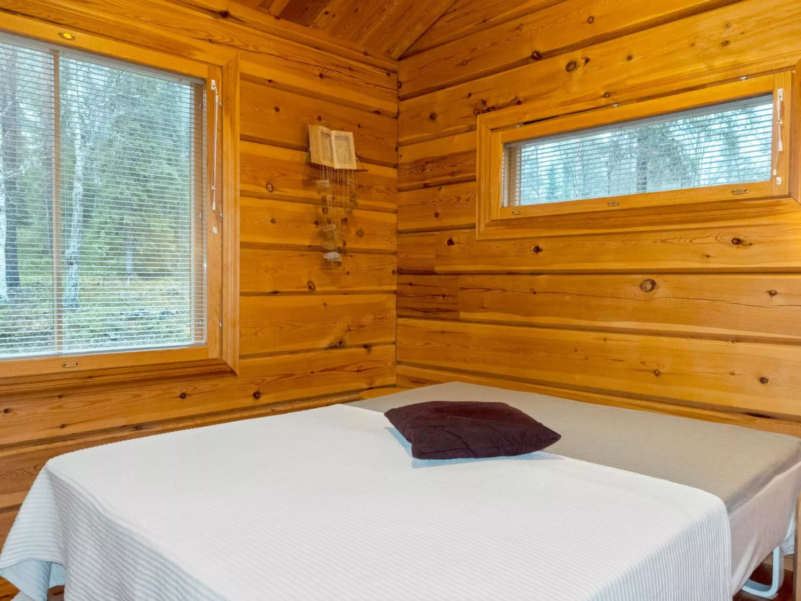 Sallan lumous b-Dedans