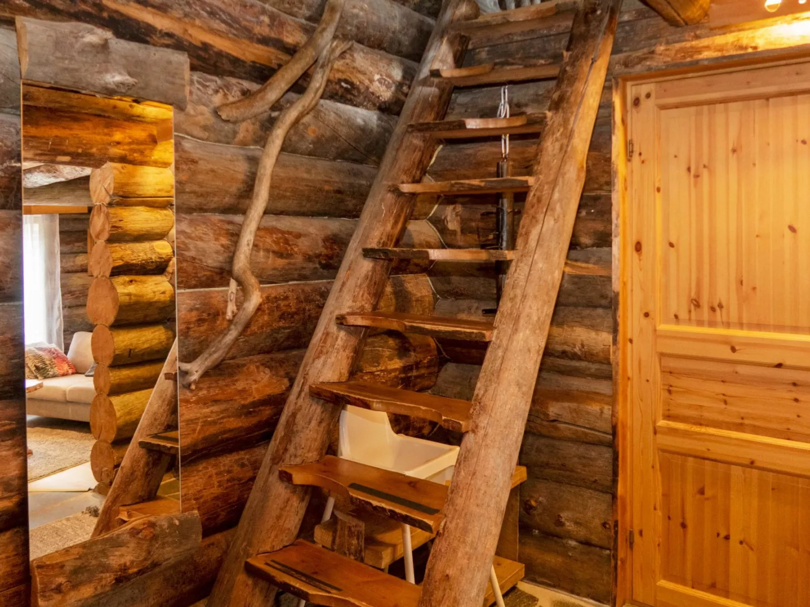 Agenttimajat 1-Dedans