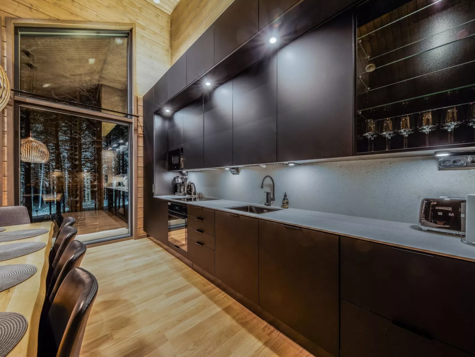 Levi star west b-Drinnen