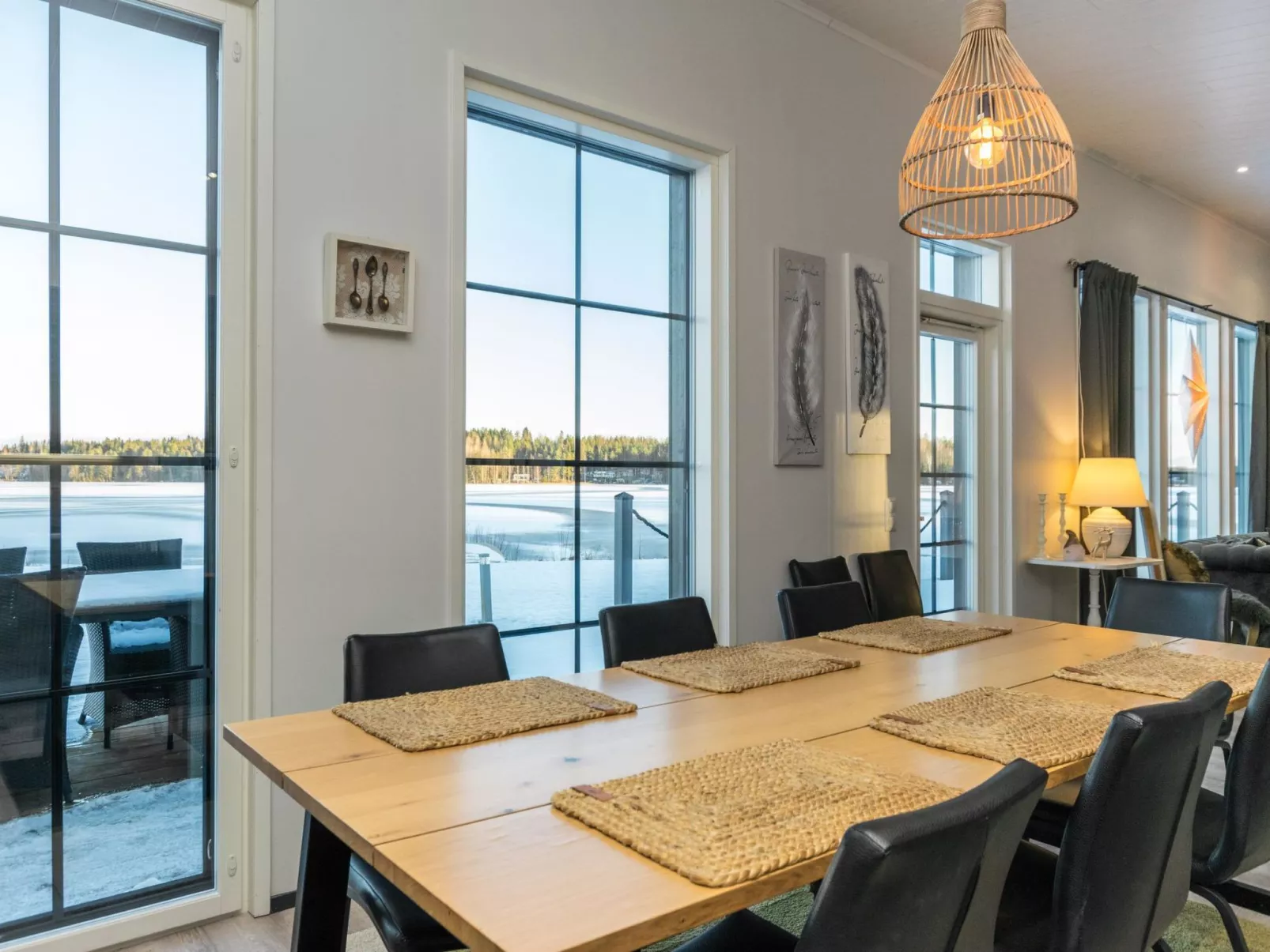 Villa karhentimantti-Dedans