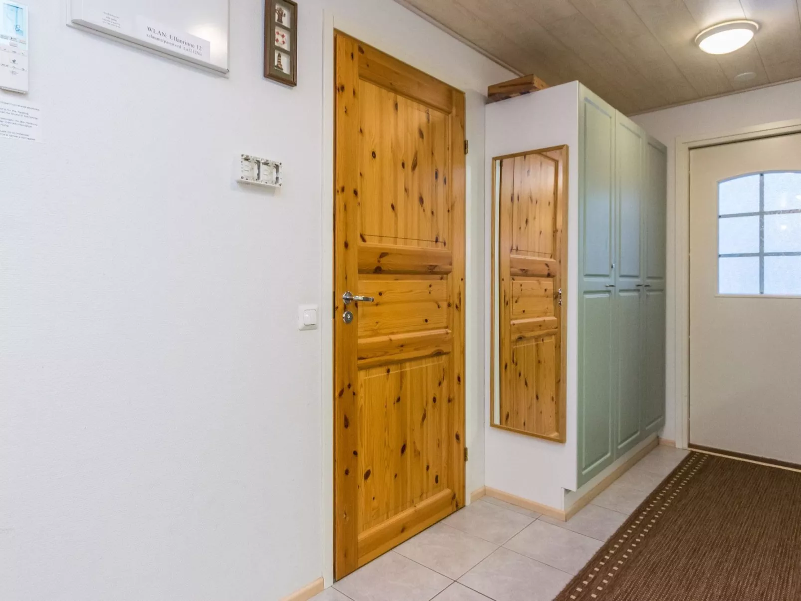 Kylpylän ullanrinne 12 c-Dedans