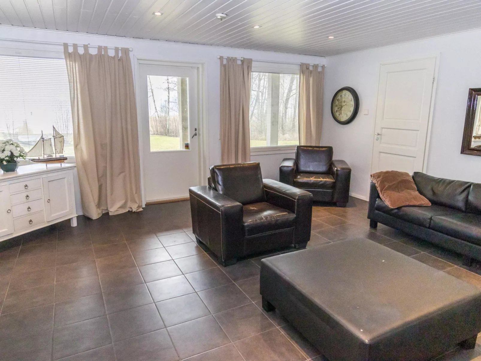 Villa sjövik-Drinnen