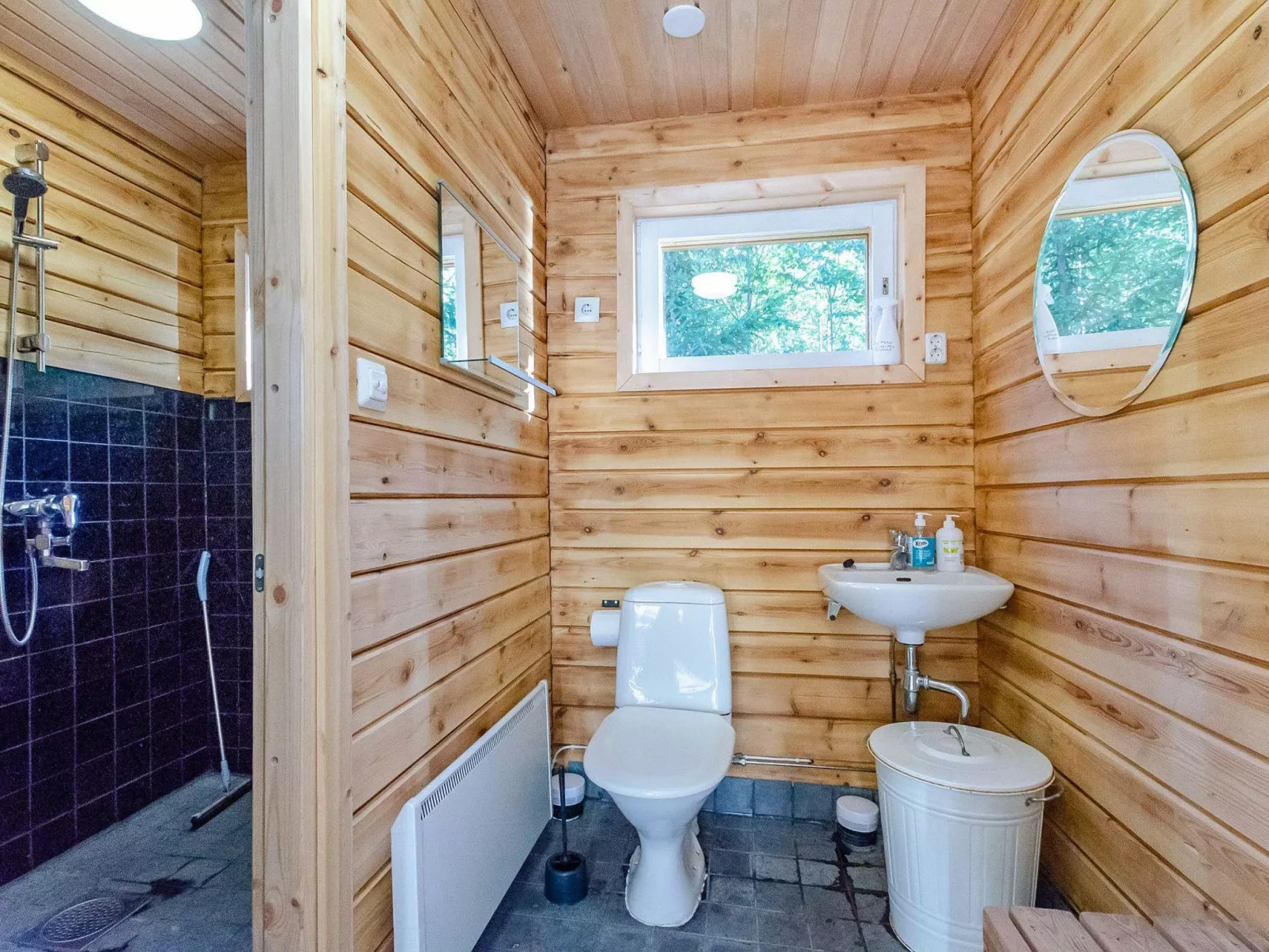 Jussinlahti, vaikon loma 6-Inside