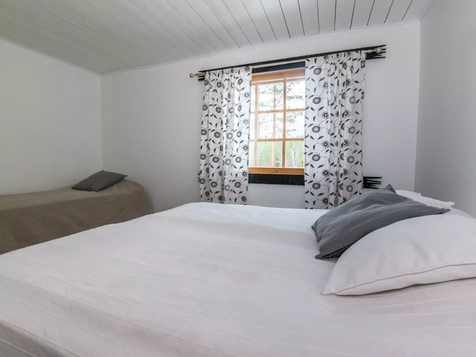 Juurakkopirtti-Drinnen