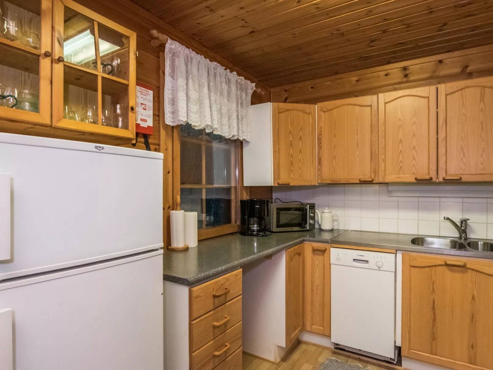 Aurinkorinne-Drinnen