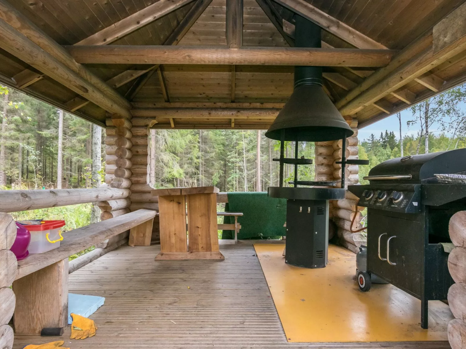 Pikku harrila-Dedans