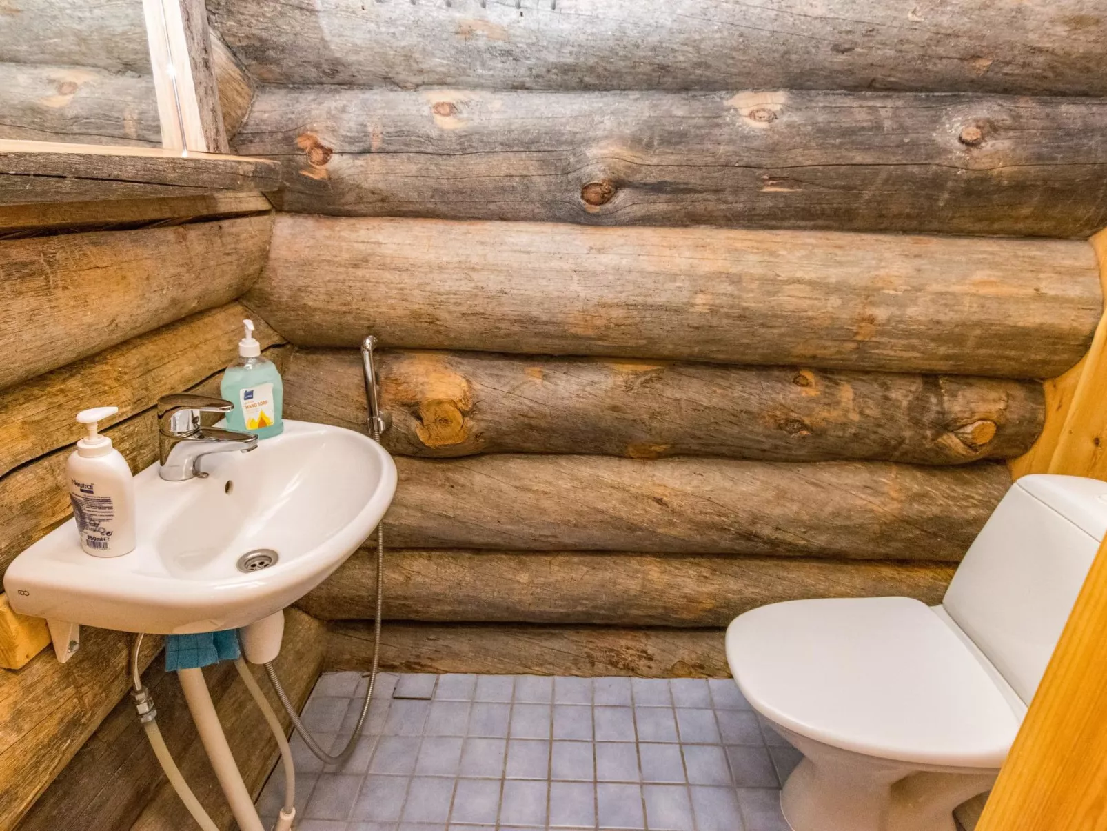 Rinnekieppi 2-Drinnen