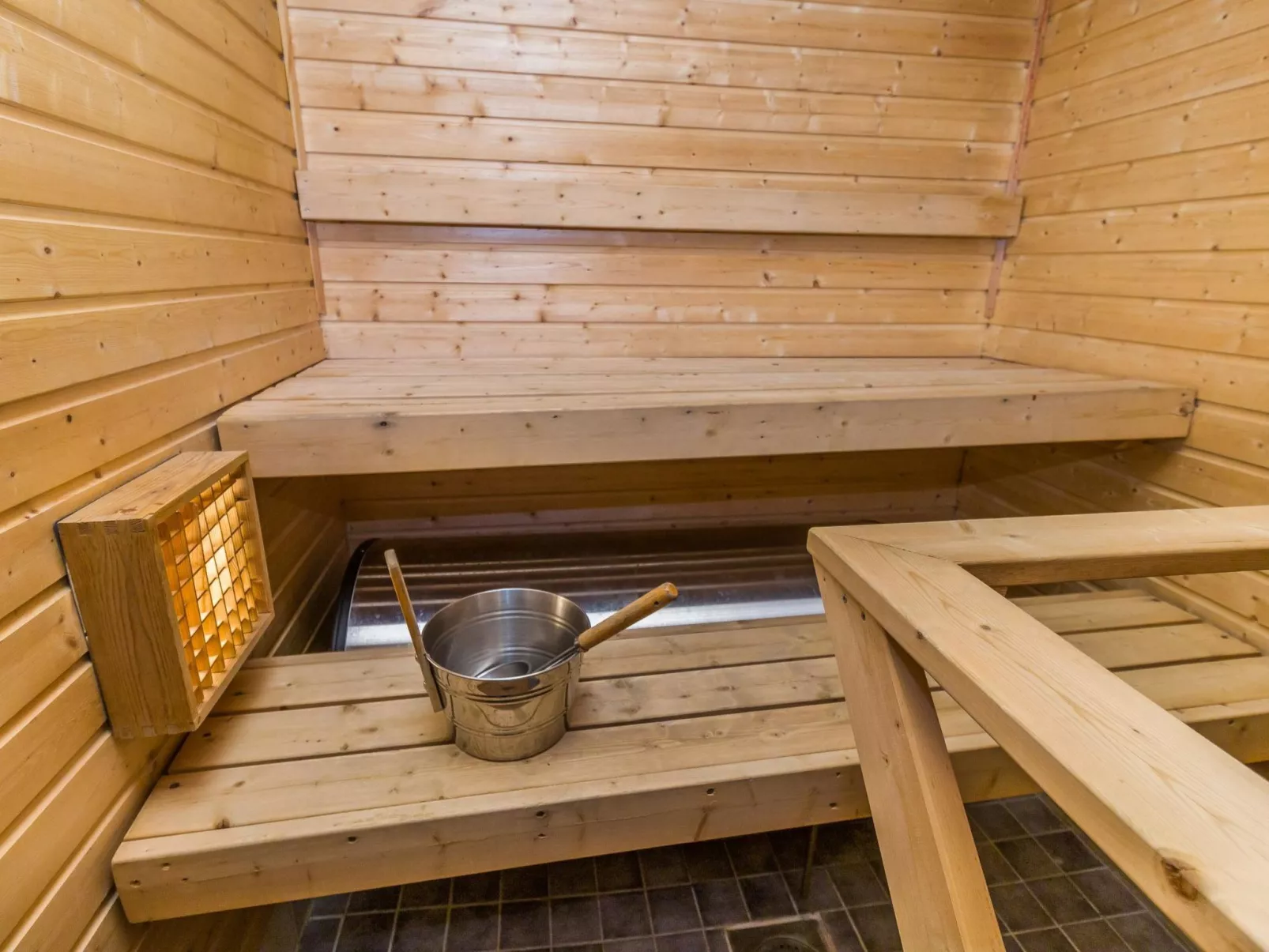 Porokaarre nr 10-Inside