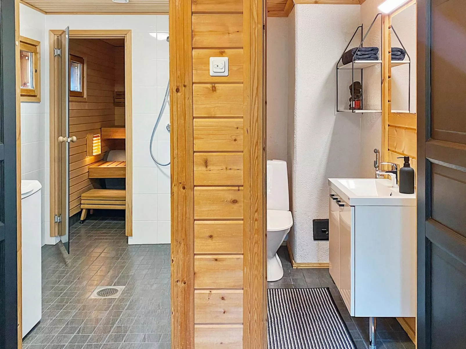 Uolevintie 39b-Dedans