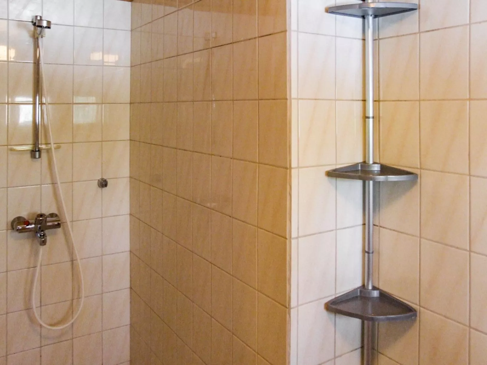 Kujalan lomat 1-Inside