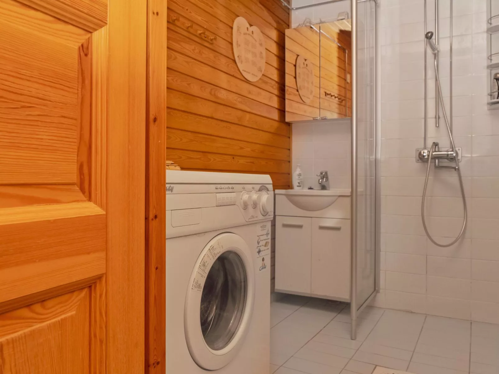 Villihanhi 7b-Dedans